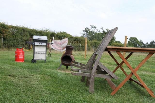 Shepherdshuts-Southeast Hotel Ashford  Bagian luar foto