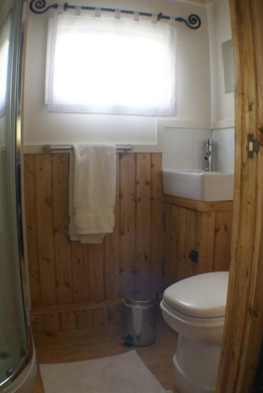 Shepherdshuts-Southeast Hotel Ashford  Bagian luar foto